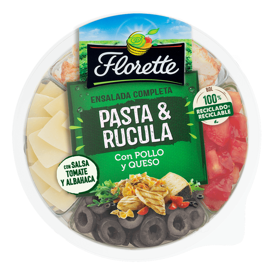 Ensalada completa pasta, aceitunas negras, queso curado, tomate en dados, brote de rucula, pollo braseado y vinagreta de tomate y albahaca Ensalada completa pasta, aceitunas negras, queso curado, tomate en dados, brote de rucula, pollo braseado y vinagreta de tomate y albahaca