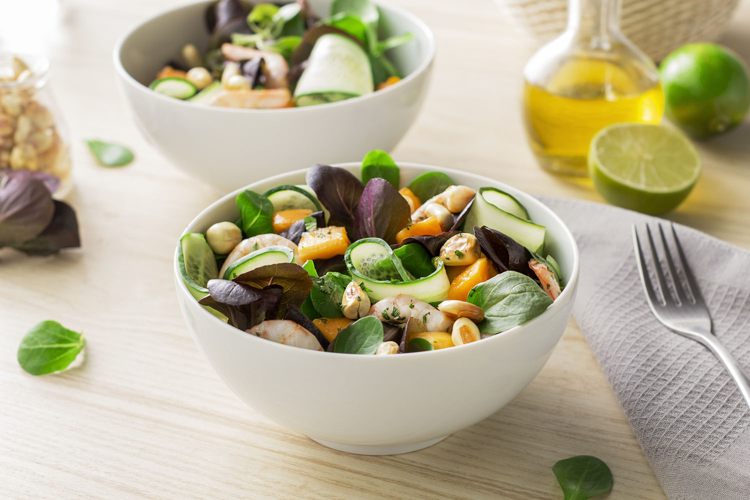 Cómo hacer una receta de Ensalada de canónigos con gambas
