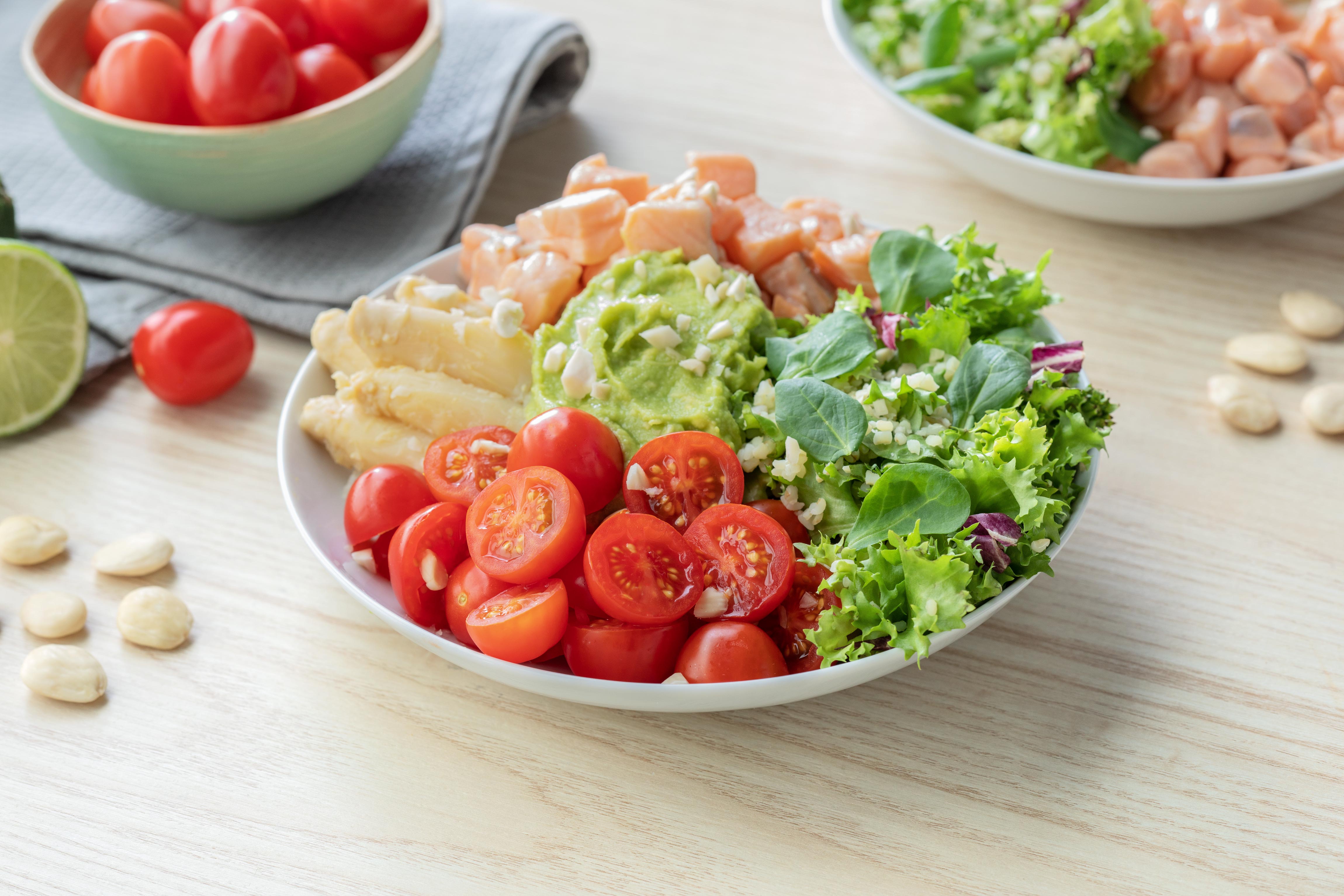 Cómo hacer una receta de Ensalada de bulgur y salmón marinado