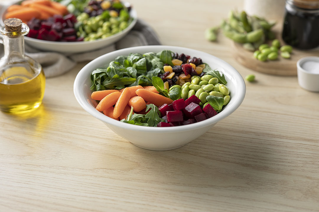 Cómo hacer una receta de Bol de ensalada, edamame y zanahoria