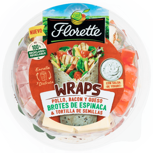 Wraps de trigo con queso, bacon, salsa de yogur, escarola, pollo braseado, tomate, radicchio, brotes de espinaca y zanahoria.
