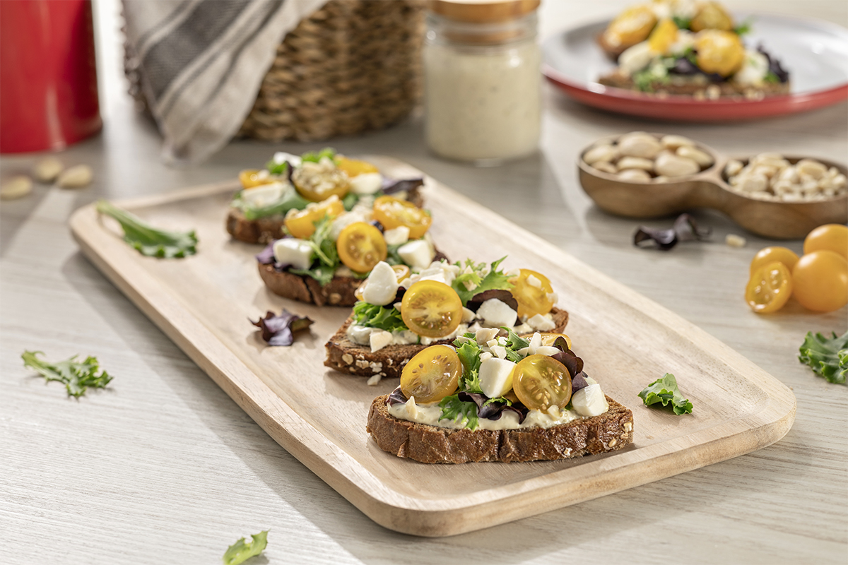 Cómo hacer una receta de Tostadas vegetales con salsa tártara