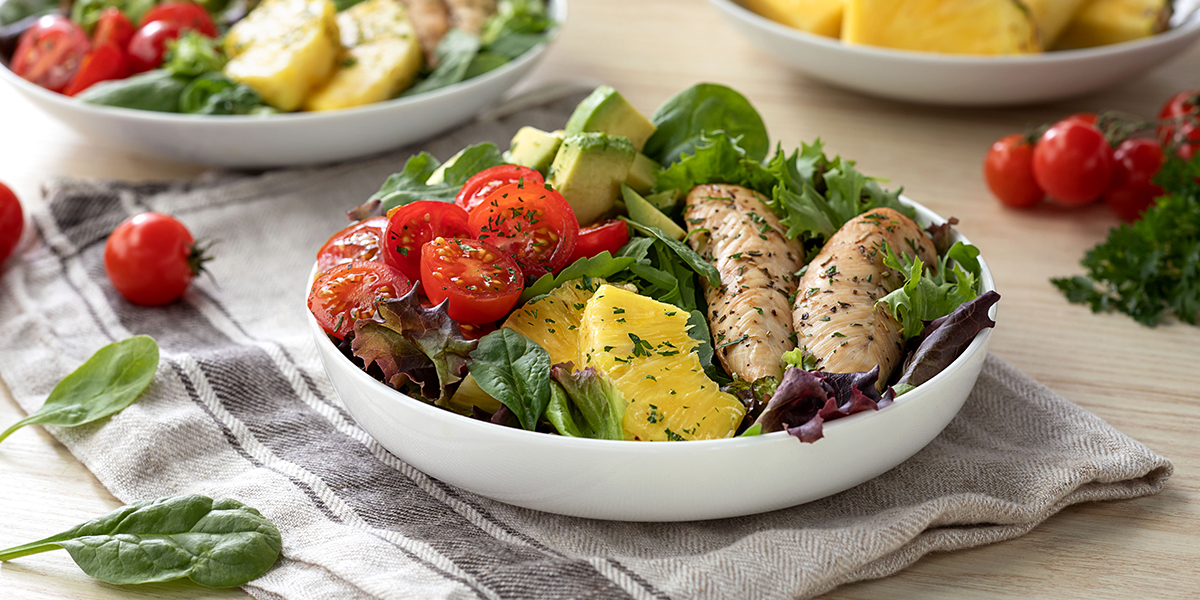 Cómo hacer 4 ensaladas originales con pollo