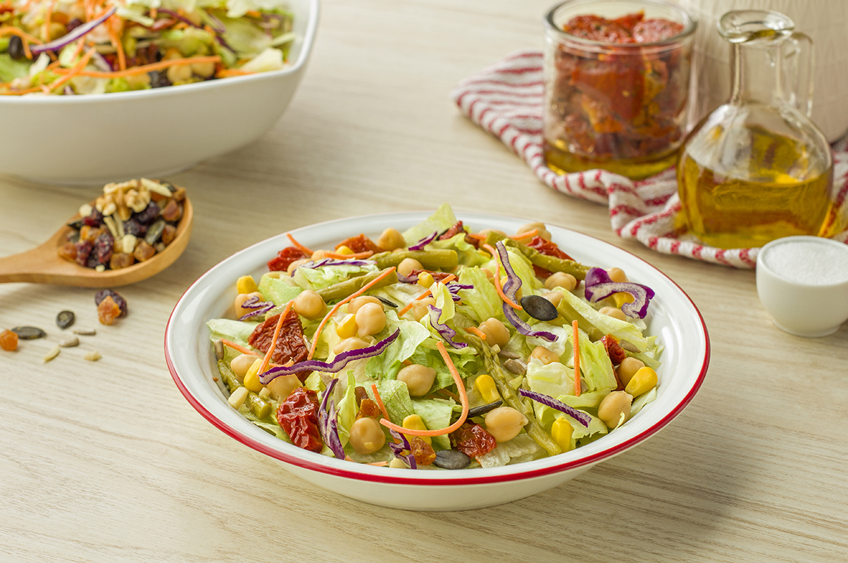 Cómo hacer ensalada de garbanzos y tomates secos