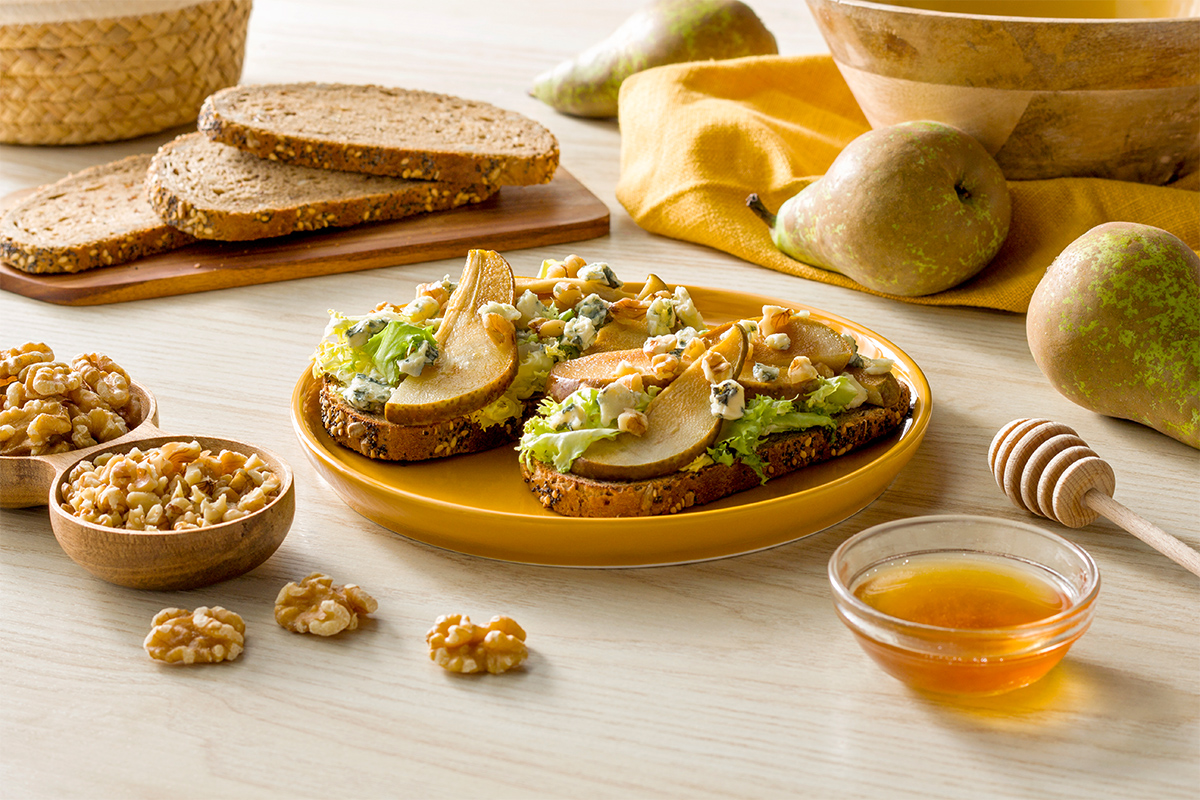 Florette - Receta - Tostas de pera, queso azul y escarola